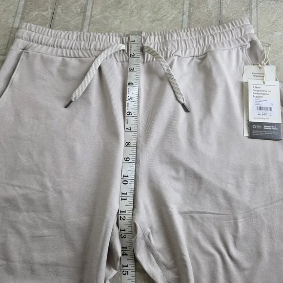 NWT VUORI WOMEN’S PERFORMANCE JOGGER - Picture 6 of 9